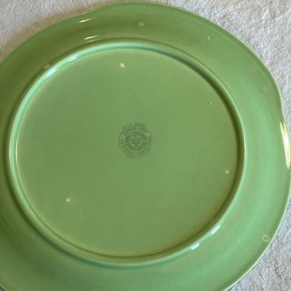 Vintage Camwood Ivory Universal Cambridge Pottery Plate
